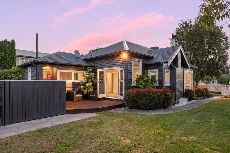 1/1004 Colombo Street, St Albans, Christchurch - Carousel 1