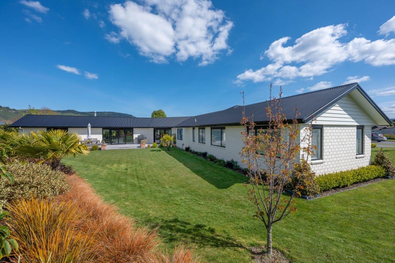 37 Montgomery Crescent, Taupo - Carousel 2