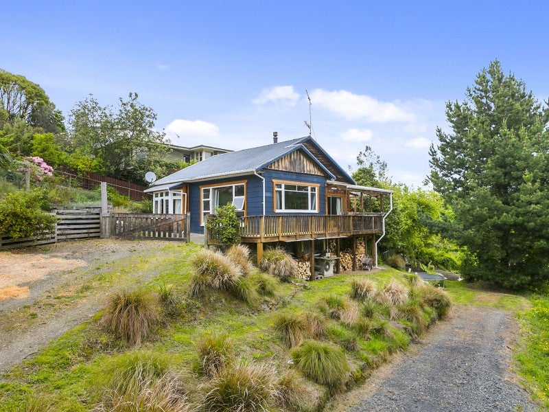 57 Walter Street, The Glen, Dunedin - Carousel 1