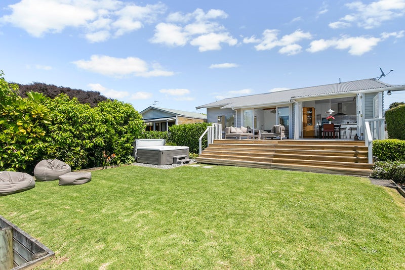 75 Huia Road, Point Chevalier, Auckland - Carousel 2