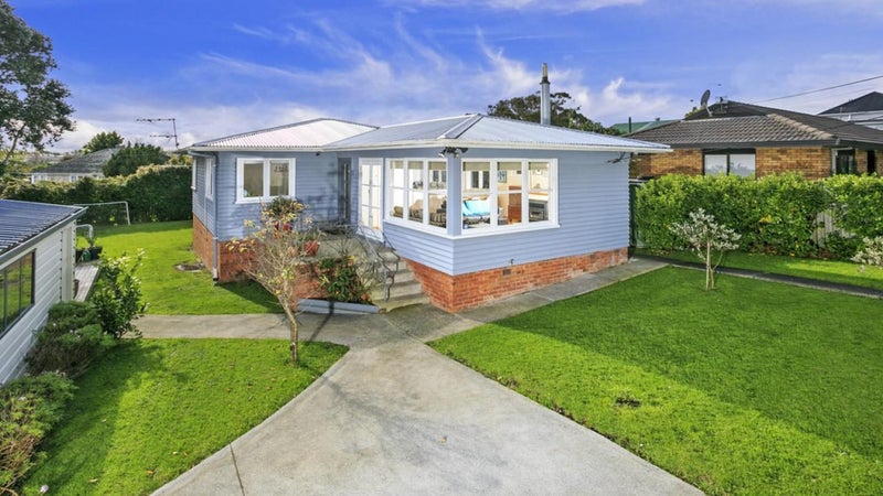 1A Corrella Road, Belmont, Auckland - Carousel 1