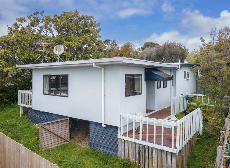 1/57 Rodney Street, Howick, Auckland - Carousel 1