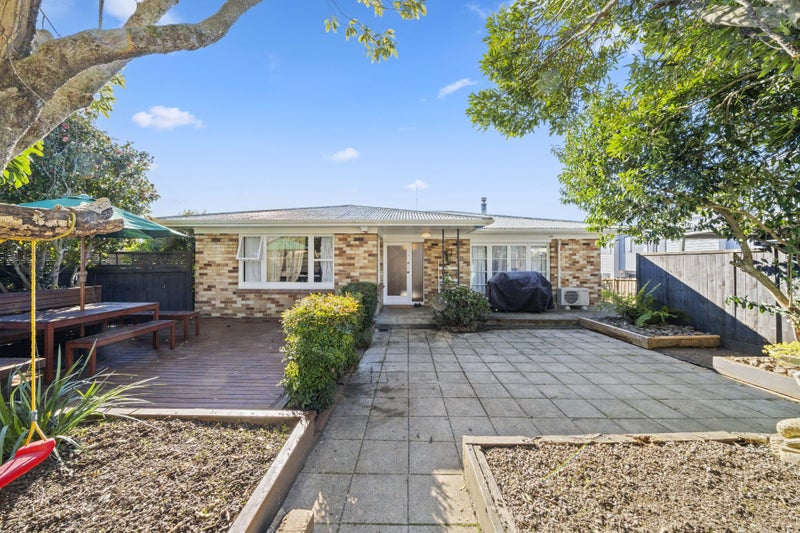 47 Clark Road, Pahurehure, Papakura - Carousel 1