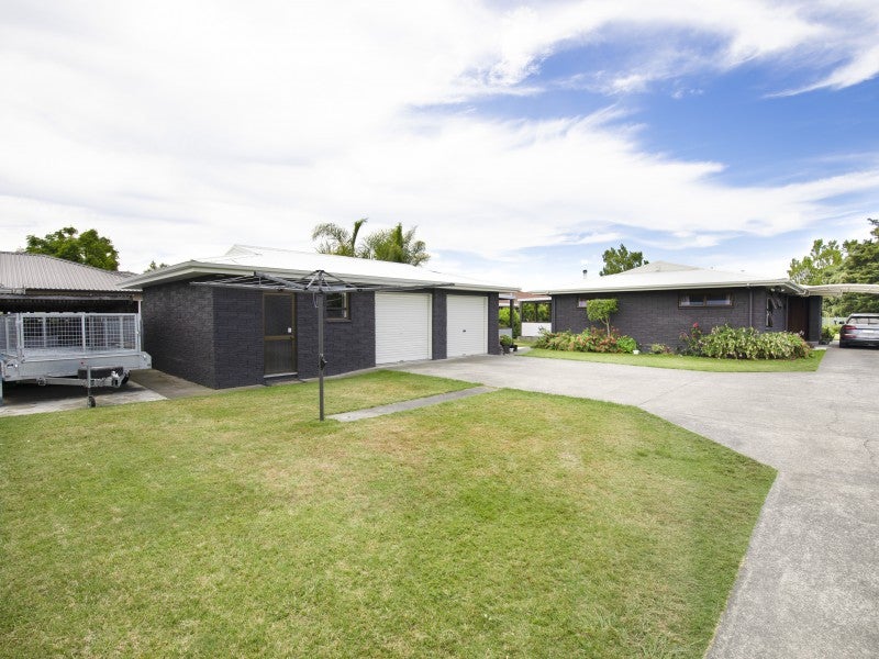 44 Park Road, Greenmeadows, Napier - Carousel 1