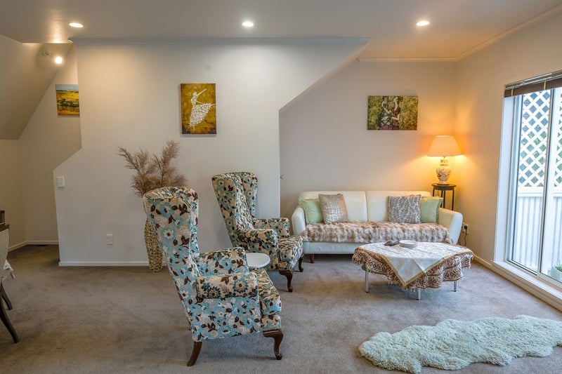 55C Bolton Street, Kelburn, Wellington - Carousel 1