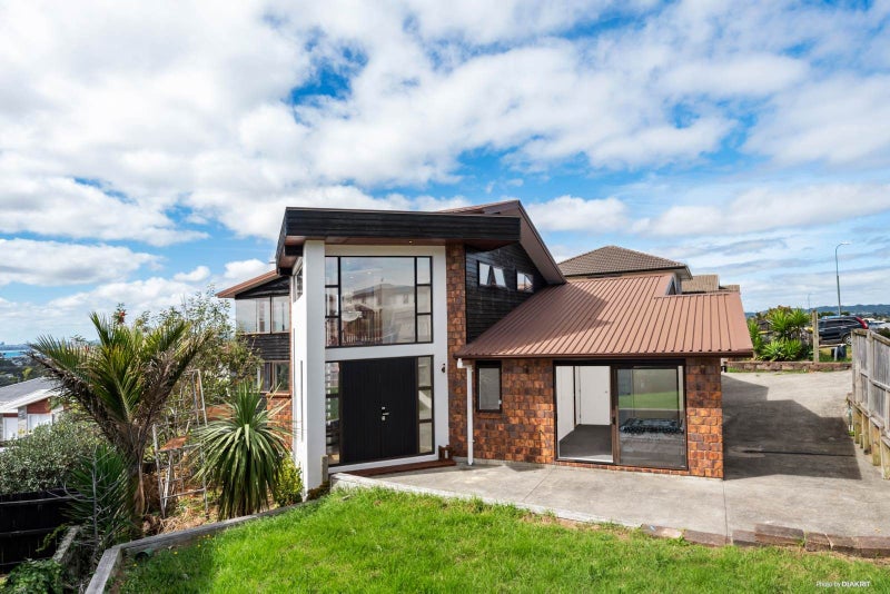 4 Gordon Stanley Drive, Massey, Auckland - Carousel 2