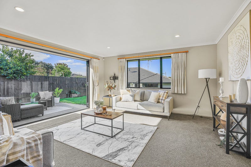 14 Parkwood Place, Huntington, Hamilton - Carousel 2