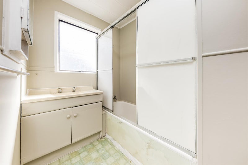 1 Astral Place, Clover Park, Auckland - Carousel 12