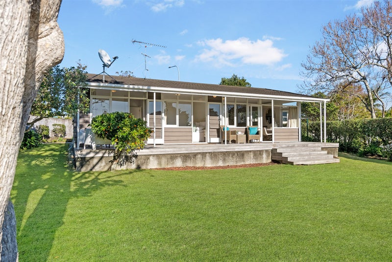 41 Seymour Road, Mellons Bay, Auckland - Carousel 2