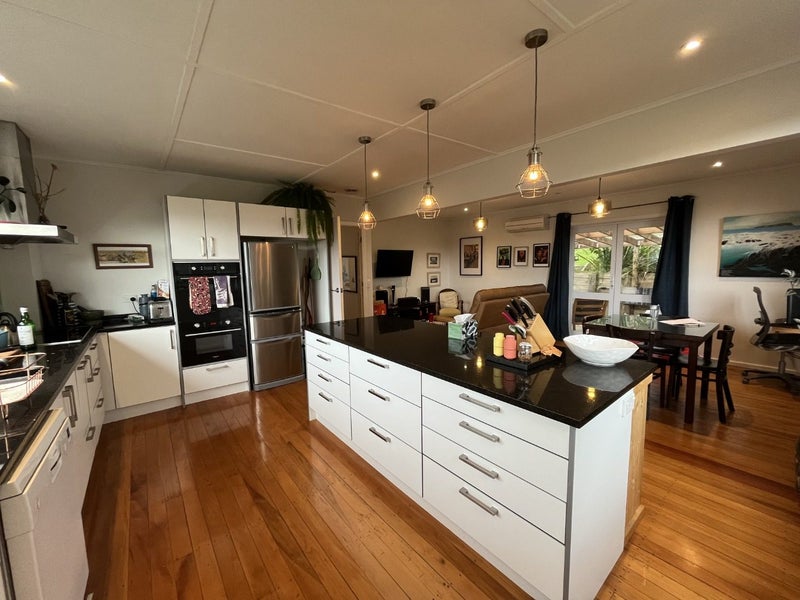 26 Martin Street, Ranui, Porirua - Carousel 1