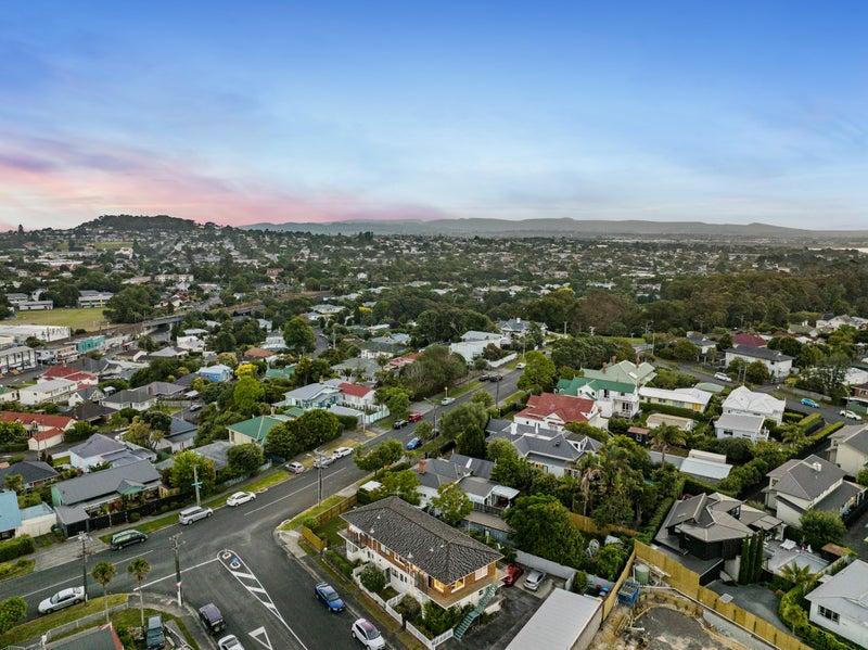 4/49 Western Springs Road, Western Springs, Auckland - Carousel 21