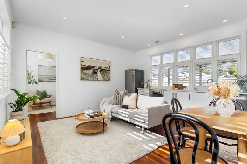 9 Howlett Street, Waterview, Auckland - Carousel 2