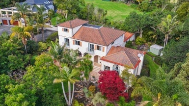 5 Tiffany Close, Totara Park, Auckland - Carousel 1