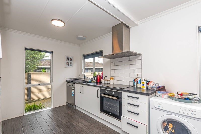 5 Kaimanawa Street, Kelvin Grove, Palmerston North - Carousel 2
