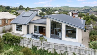 9 Greenstone Place, Aotea, Porirua - Carousel 1