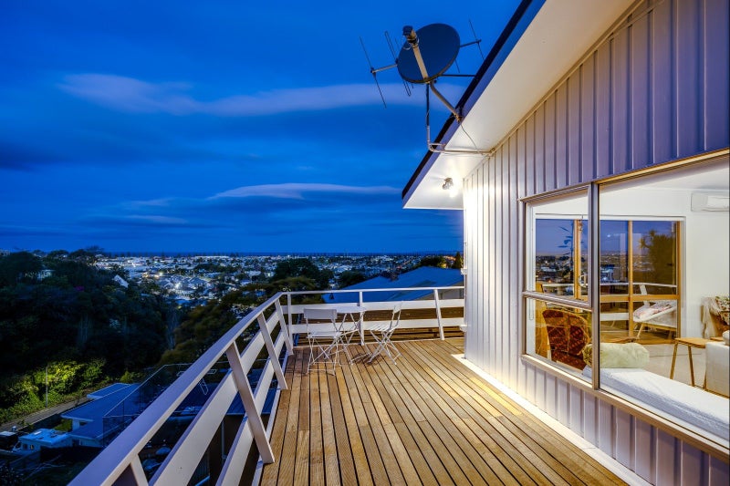 31 Havelock Road, Hospital Hill, Napier - Carousel 1