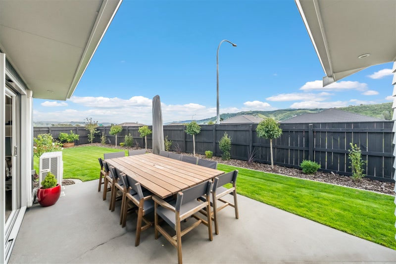 77 Sunstone Crescent, Timberlea, Upper Hutt - Carousel 2