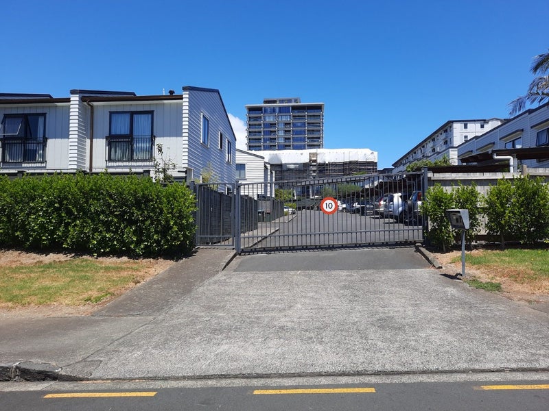 56/3 Burton Street, Grafton, Auckland - Carousel 17