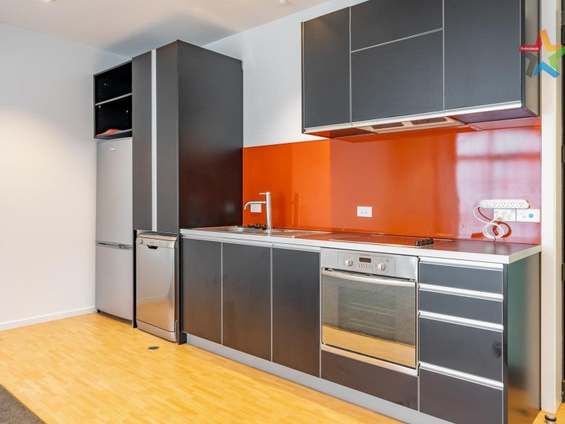 7/374 Jackson Street, Petone, Lower Hutt - Carousel 2