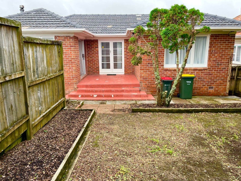 245A Hillsborough Road, Hillsborough, Auckland - Carousel 8