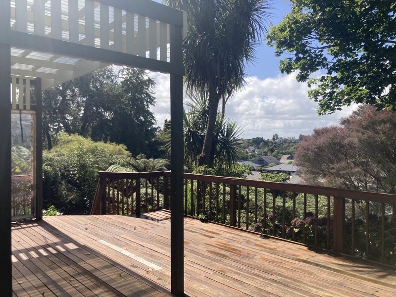 16 Totara Drive, St Andrews, Hamilton - Carousel 2