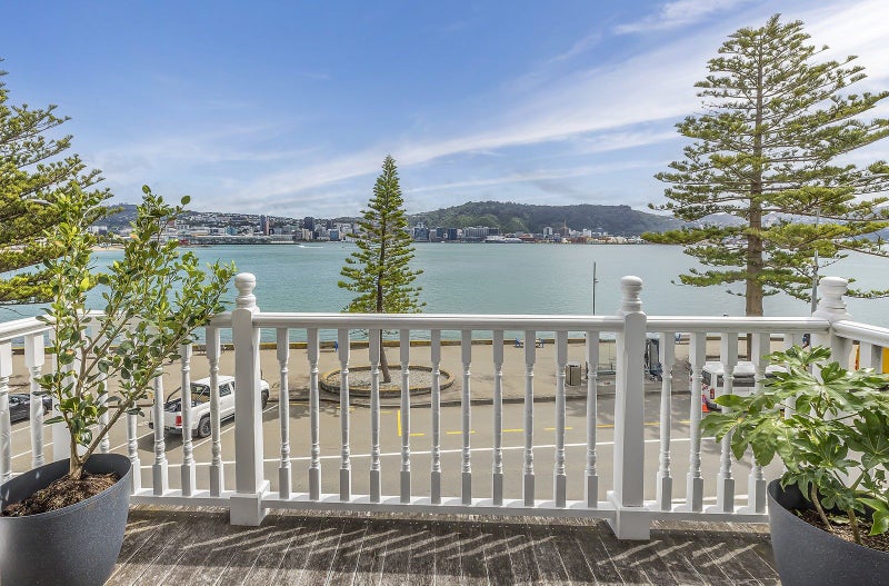 320 Oriental Parade, Oriental Bay, Wellington - Carousel 2