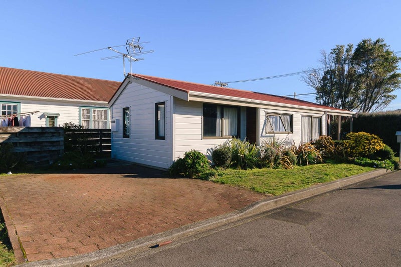 2/58 Cuba Street, Petone, Lower Hutt - Carousel 1
