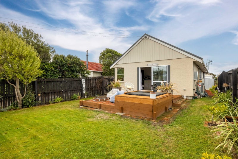 1/203 Estuary Road, South New Brighton, Christchurch - Carousel 1