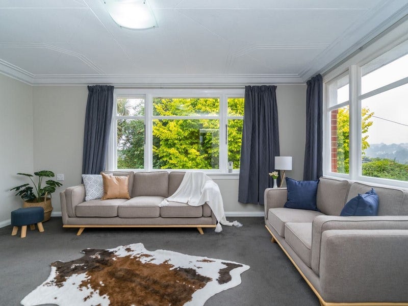 45 Craighall Crescent, Wakari, Dunedin - Carousel 1