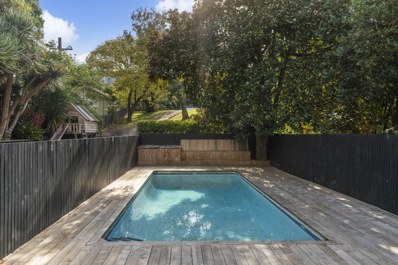 52 Larchwood Avenue, Westmere, Auckland - Carousel 2