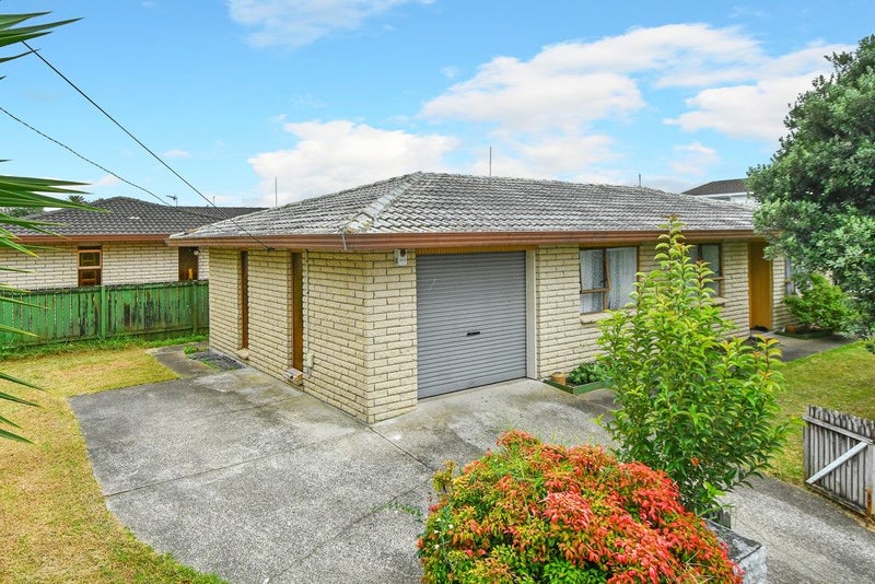 30 Central Avenue, Papatoetoe, Auckland - Carousel 1