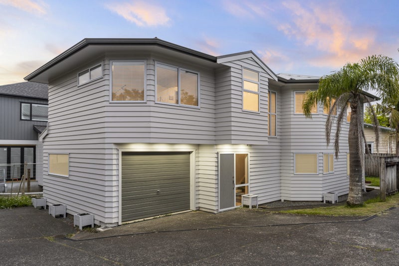 1/23 Oteha Valley Road, Northcross, Auckland - Carousel 3