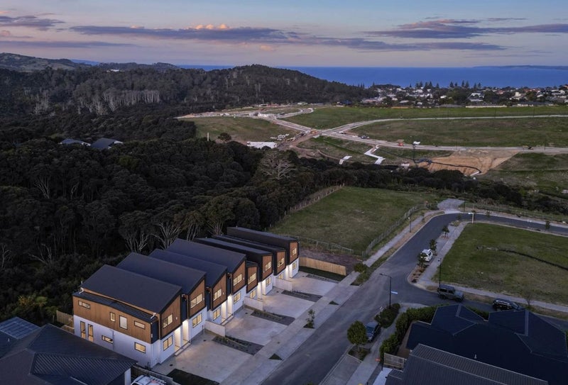 11B Rockpool Road, Orewa, Orewa - Carousel 1