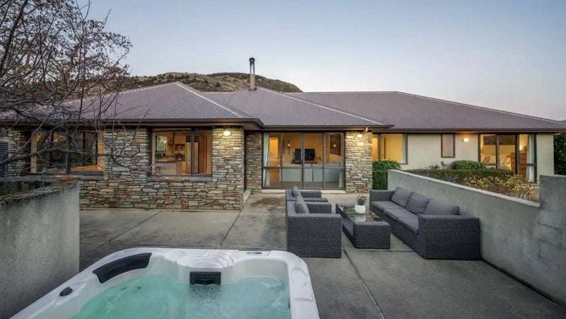 48 Rob Roy Lane, Wanaka - Carousel 1