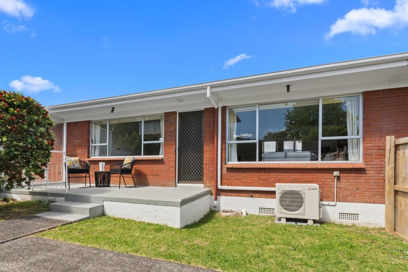 2/17 Crossfield Road, Glendowie, Auckland - Carousel 1