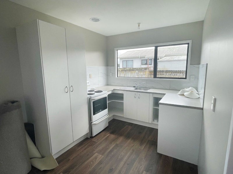 3/10 Solveig Place, Randwick Park, Auckland - Carousel 2