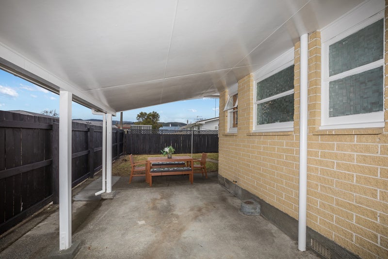 2/33 Burns Grove, Trentham, Upper Hutt - Carousel 15