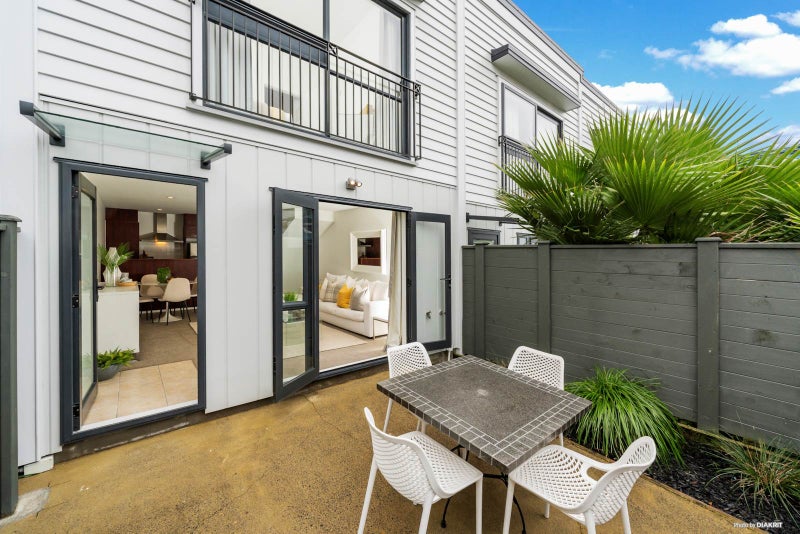 22/3 Burton Street, Grafton, Auckland - Carousel 1