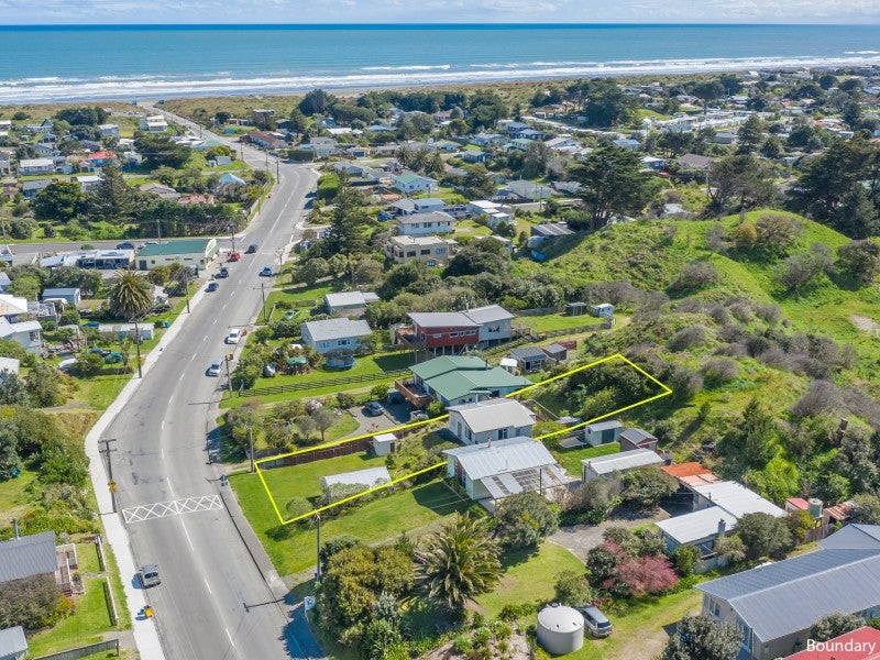 636 Waitarere Beach Road, Waitārere Beach, Levin - Carousel 1