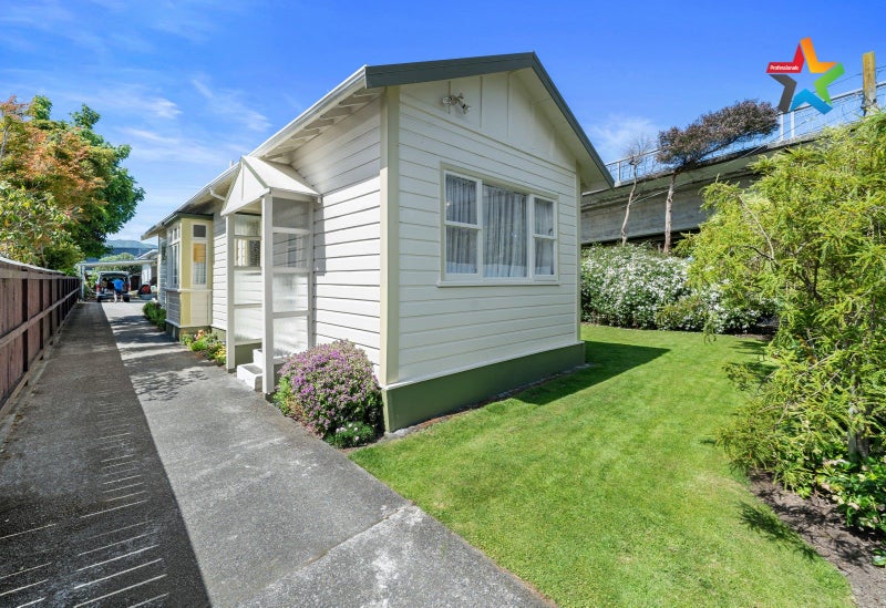 2A Pharazyn Street, Melling, Lower Hutt - Carousel 2