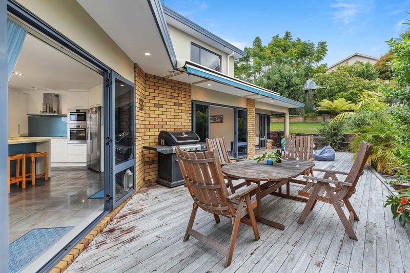 5 Hanly Close, West Harbour, Auckland - Carousel 2
