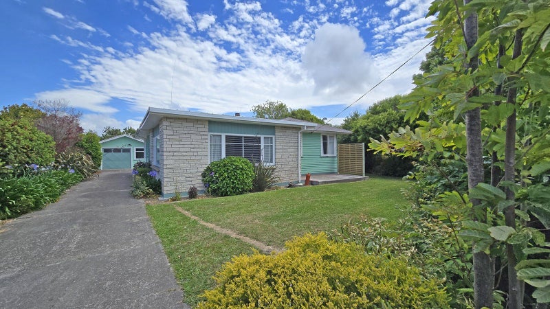 10 Cornwall Road, Taradale, Napier - Carousel 1