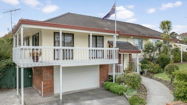 27 Centorian Drive, Windsor Park, Auckland - Carousel 1