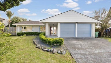 26 Bellfield Road, Opaheke, Papakura - Carousel 1