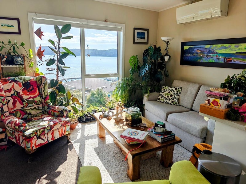 8D Nikau Road, Point Howard, Lower Hutt - Carousel 2