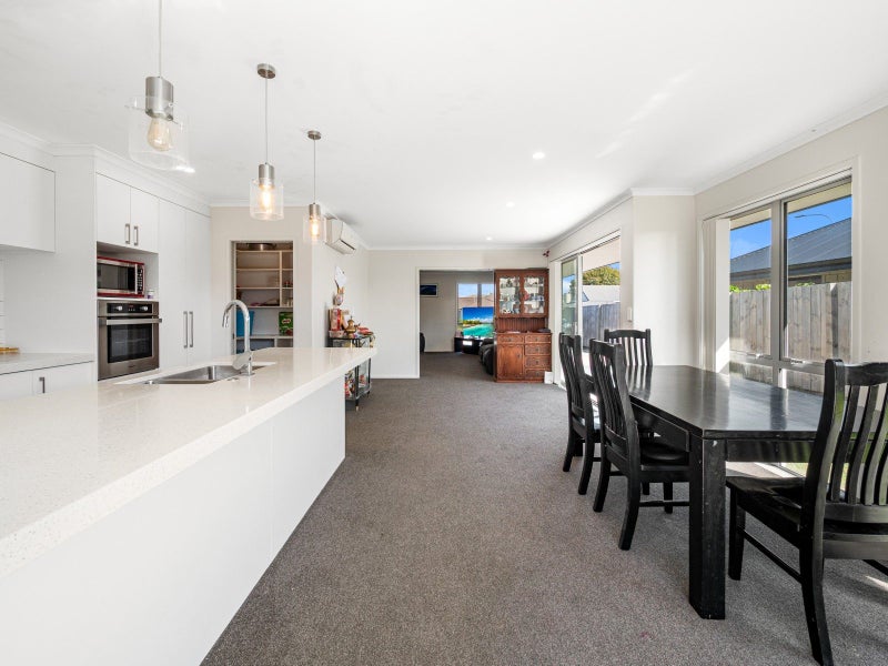 3 Cheyne Road, Pyes Pa, Tauranga - Carousel 2