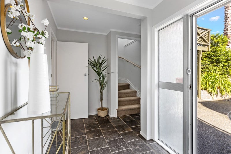 130 Halsey Drive, Lynfield, Auckland - Carousel 2