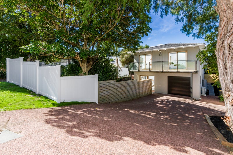 23A Beach Road, Te Atatu Peninsula, Auckland - Carousel 2