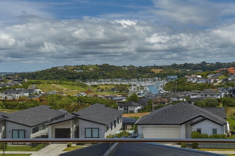 17 Whale Bay Rise, Gulf Harbour, Whangaparaoa - Carousel 2