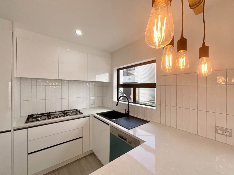 27B Ben Lora Place, Mangere East, Auckland - Carousel 1